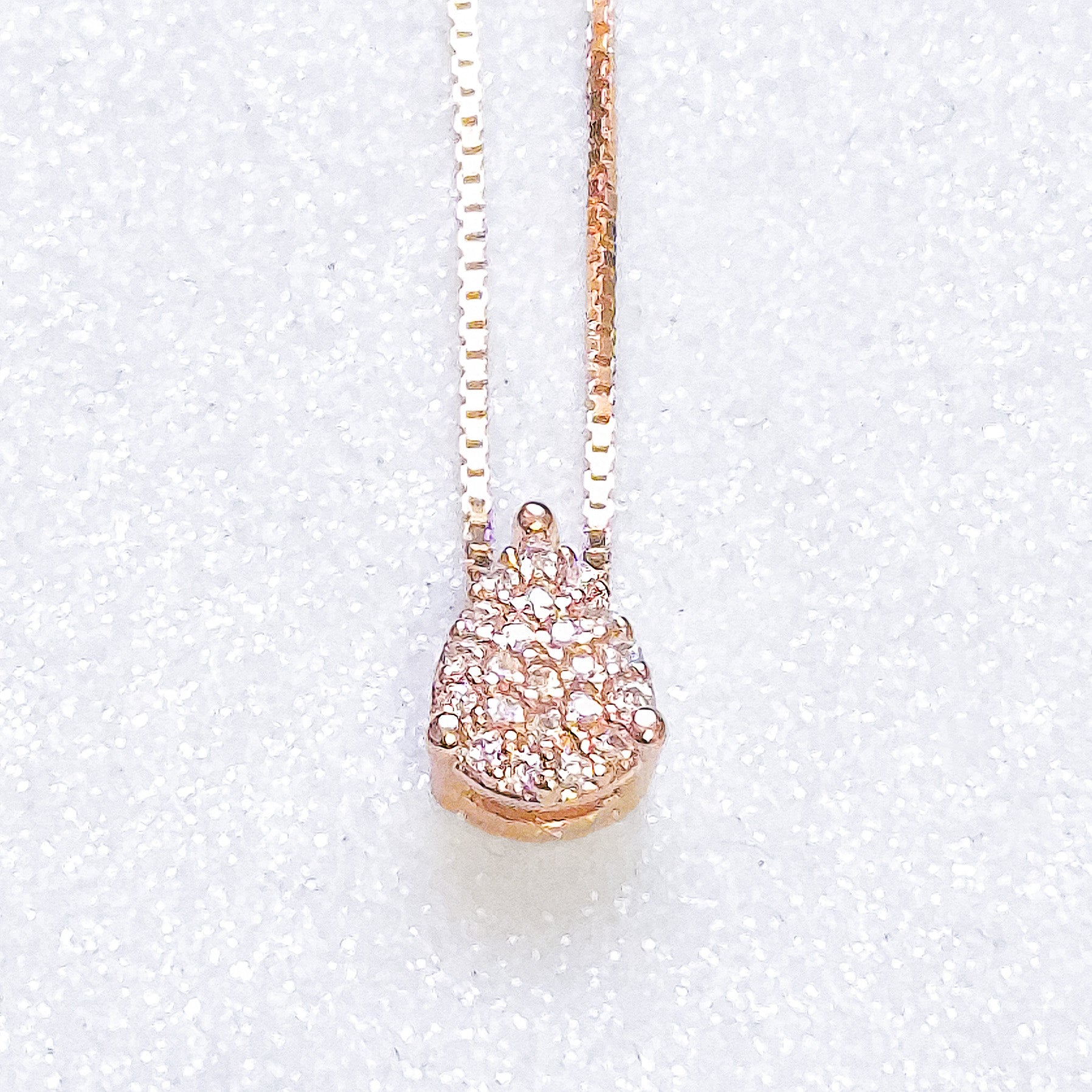 Corrente com Pingente mini Gota com Zirconias banho de ouro