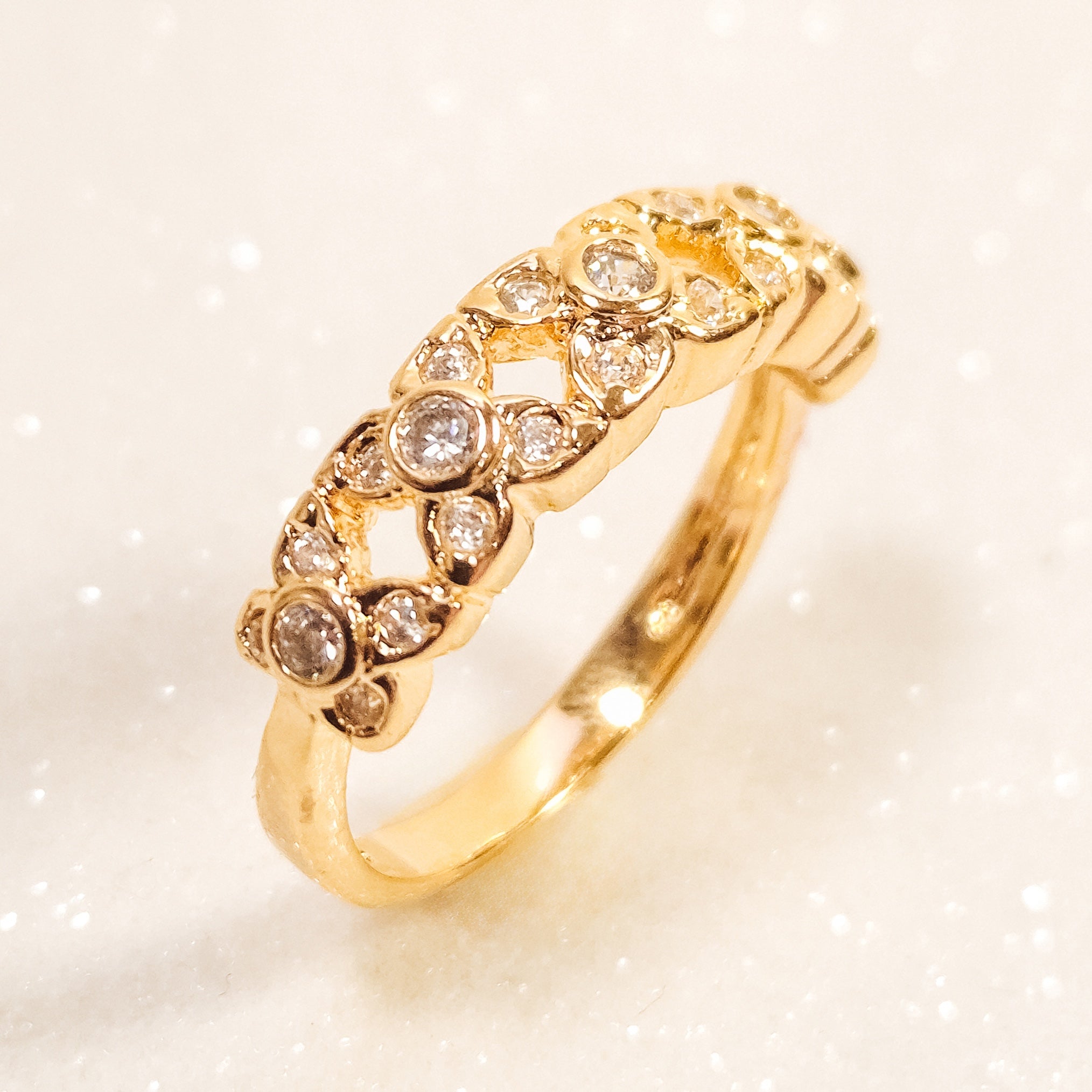 Anel Florzinhas com Zircônia Banho de Ouro