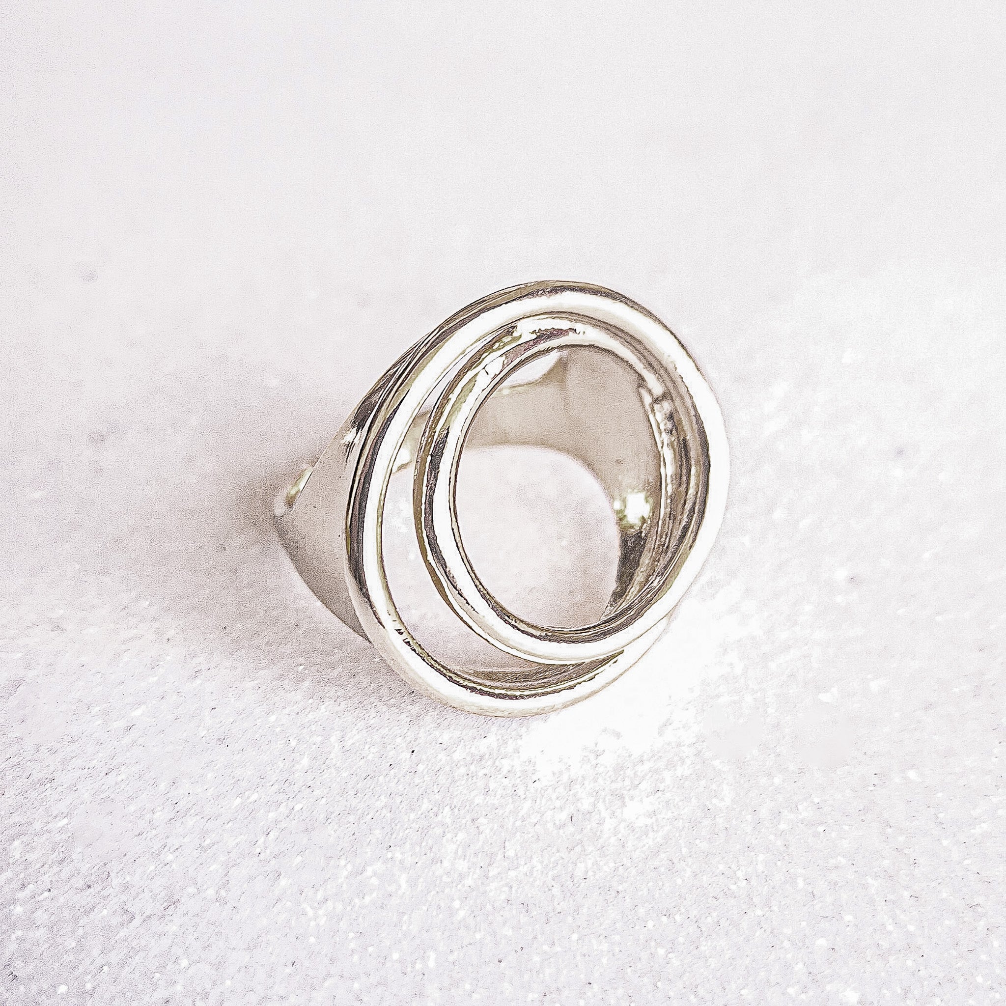 Anel Espiral Vazado Banho de Ródio
