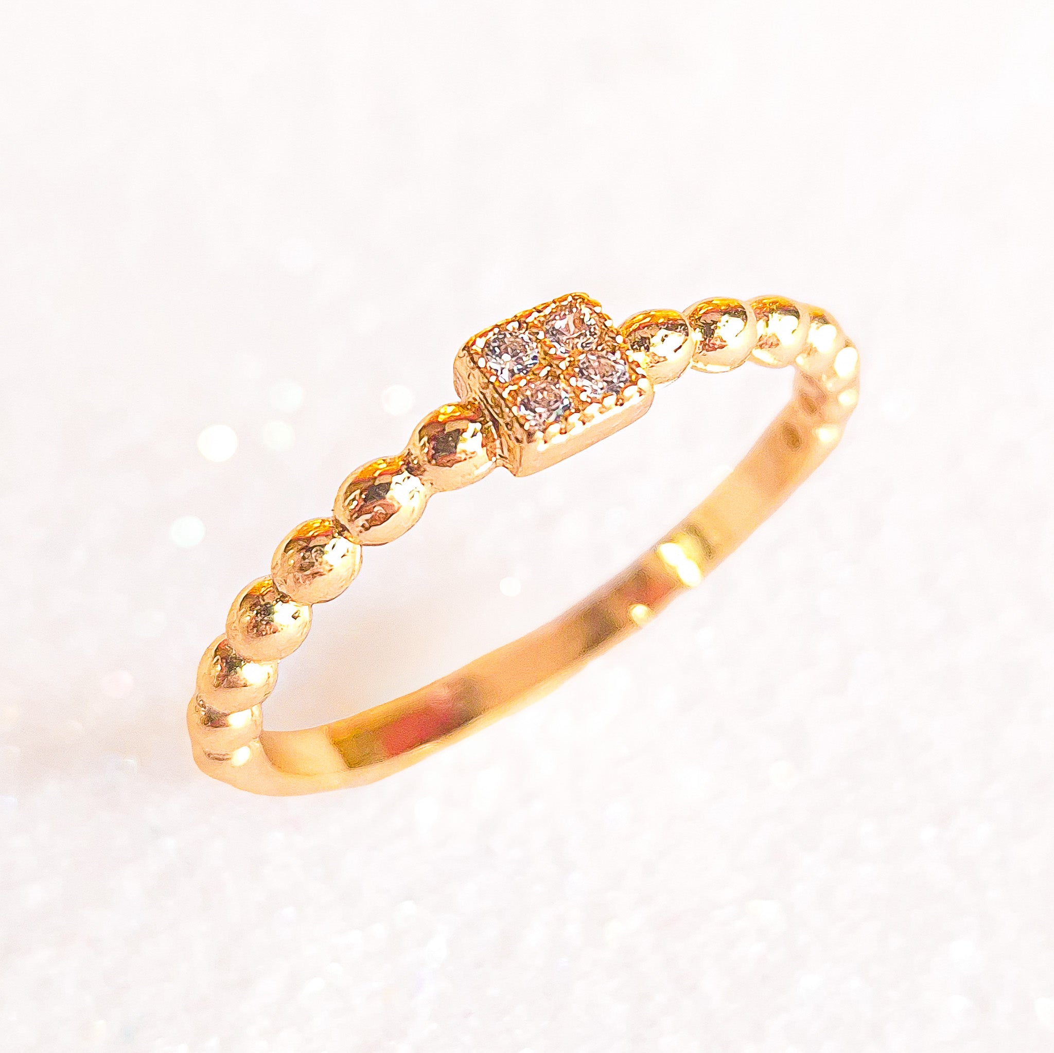 Anel Bolinhas com Zircônias Quadradinho Banho de Ouro
