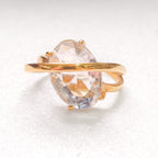 Anel Saturno com Quartzo Cristal Banho De Ouro
