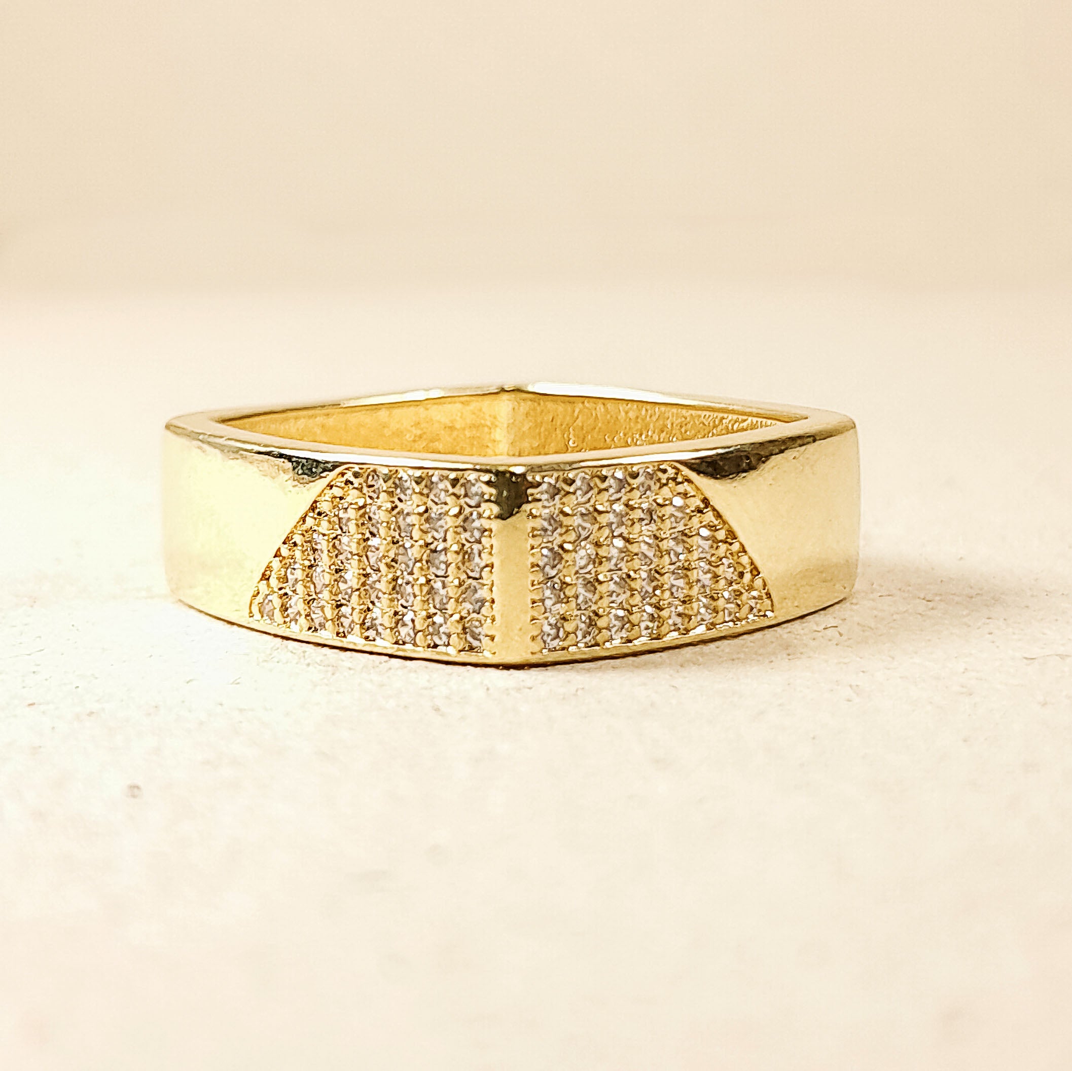 Anel Quadrado Com Zircônias Banho De Ouro