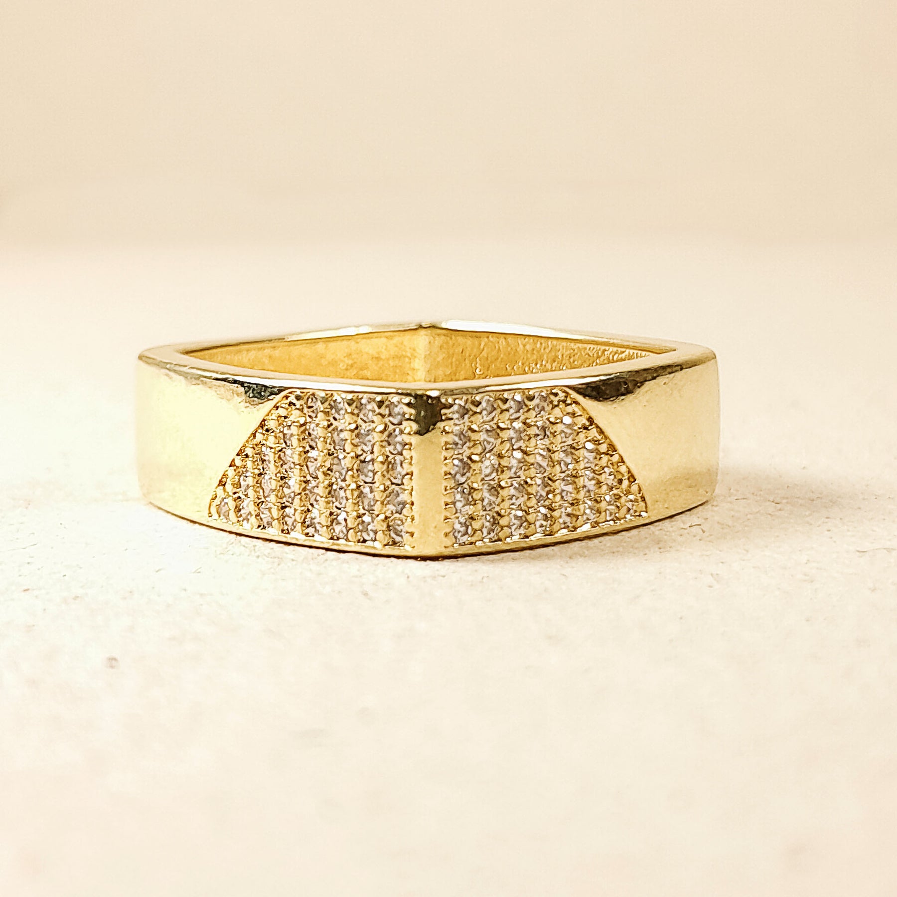 Anel Quadrado Com Zircônias Banho De Ouro